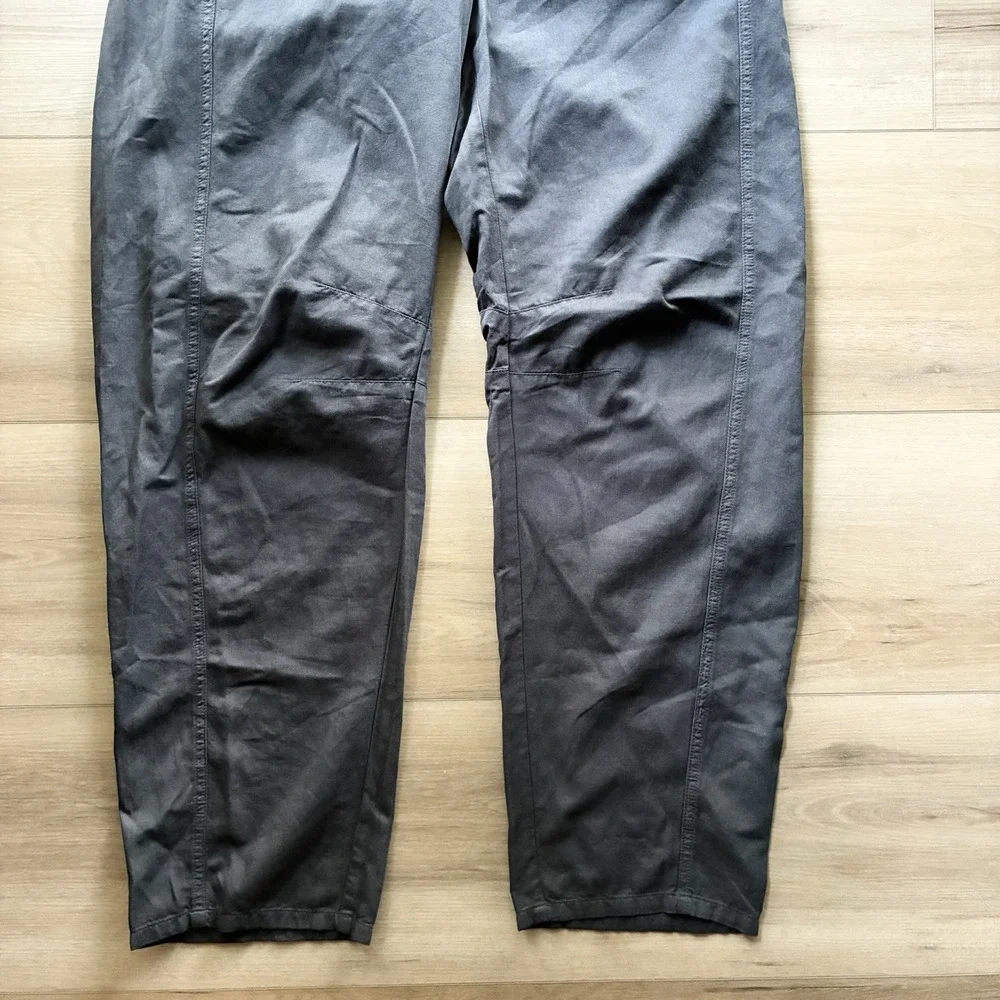 Universal Thread Target Low Rise Barrel Leg Lightweight Gray Pants Womens 8
